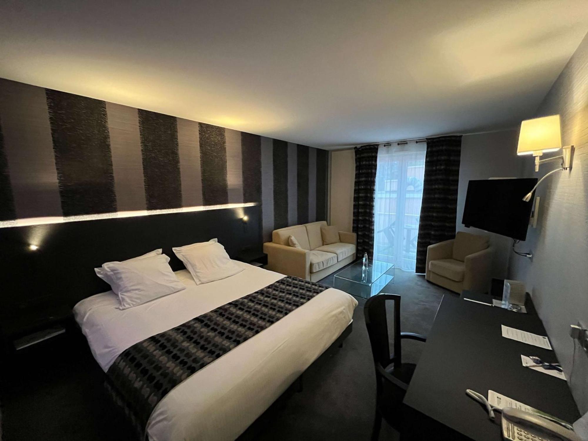Suite Junior Lit King-Size avec Canapé-Lit – Non-Fumeurs